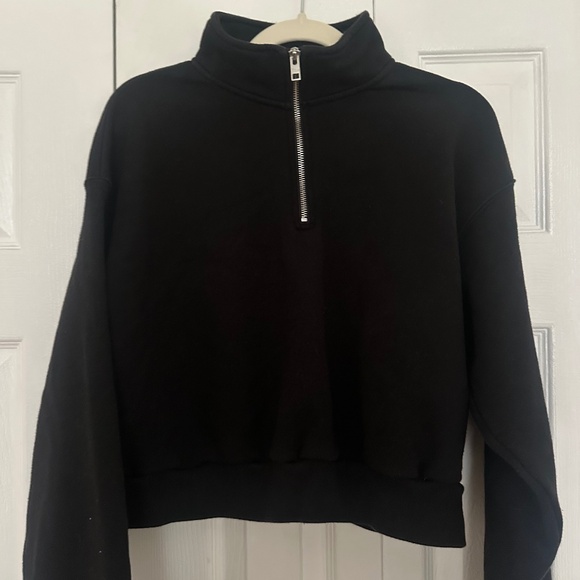 Aritzia TNA Cozy Fleece Perfect 1/4 Zip Sweatshirt in Black (Large) - Picture 1 of 4